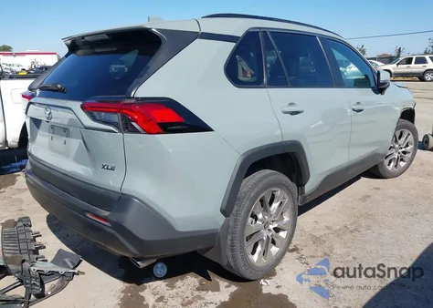 2021 Toyota Rav4 Xle Premium z USA, uszkodzony, nr VIN 2T3C1RFV5MW168431